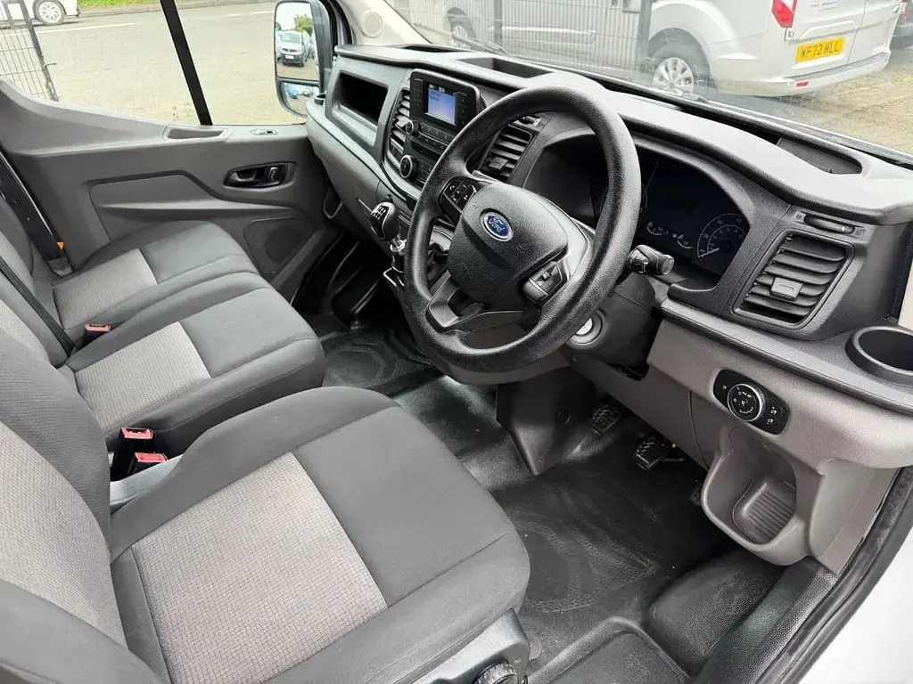 Used Ford Transit 130 HP (95 kW) 2022 White Van