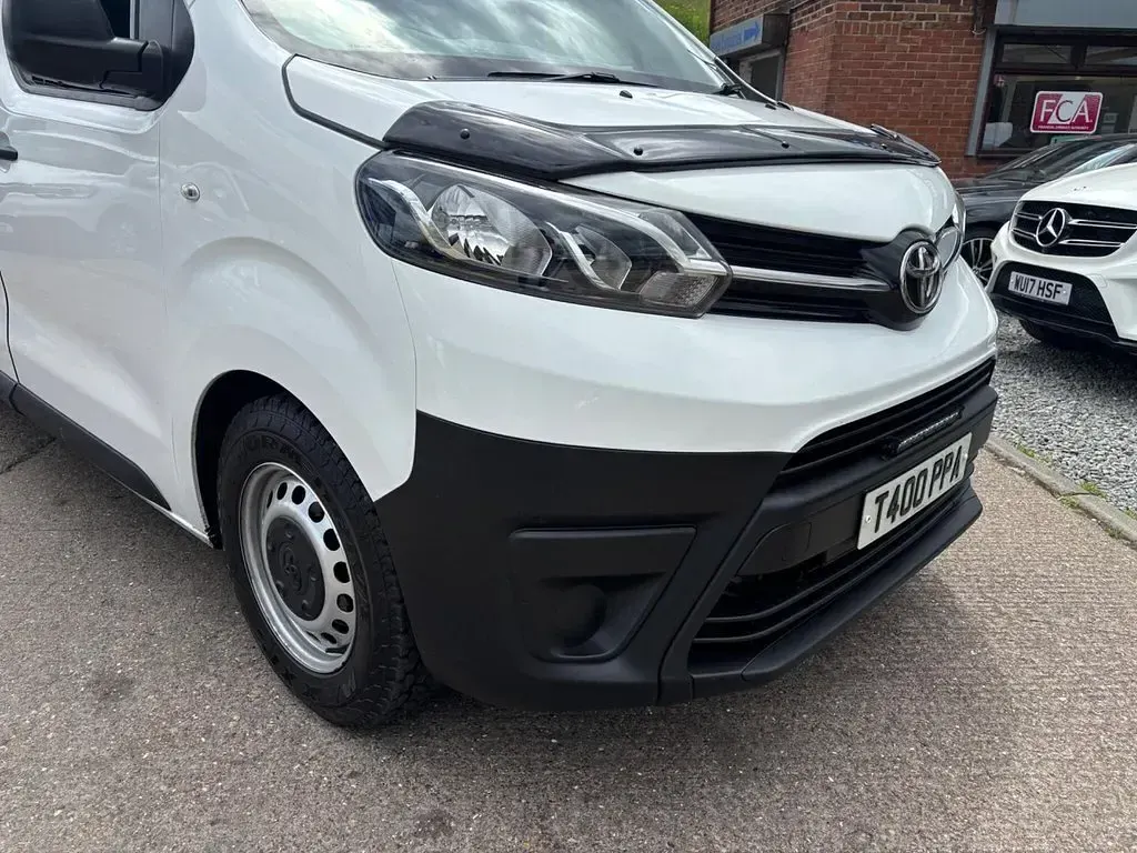 Used Toyota Proace 2018 White MPV