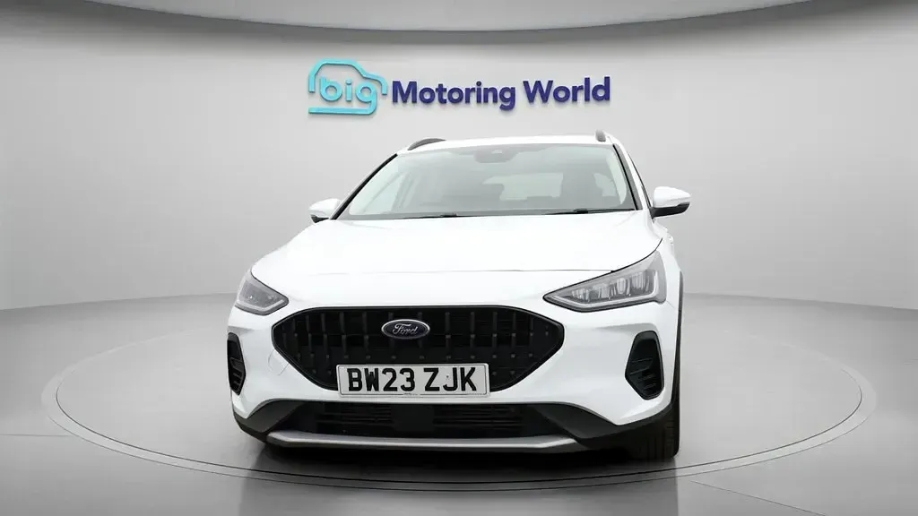 Used Ford Focus Active 125 HP (91 kW) 2023 White Hatchback