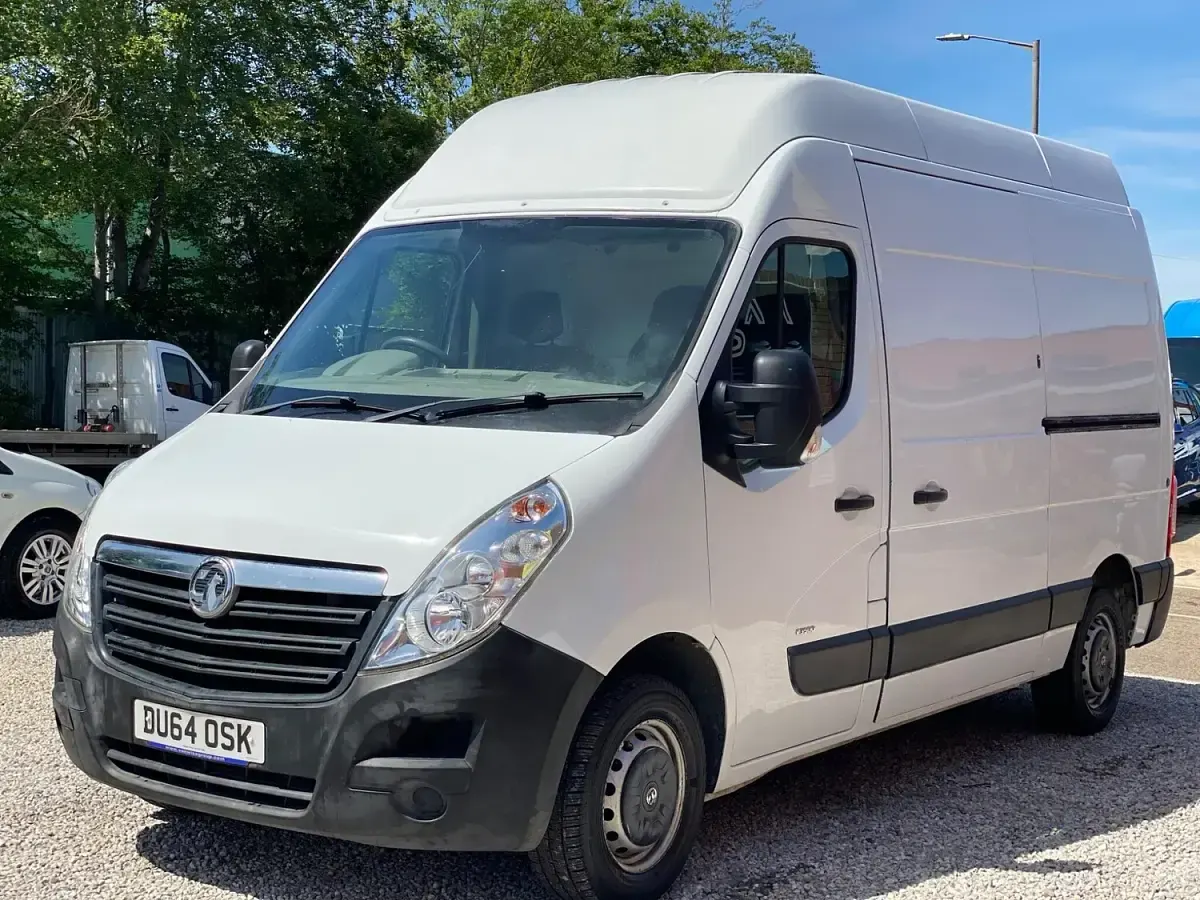 Used Vauxhall Movano 125 HP (91 kW) 2014 White MPV