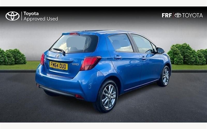 Used Toyota Yaris 99 HP (72 kW) 2016 Hatchback