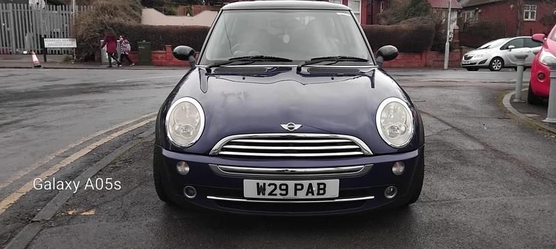 Used Mini Cooper Hatch 116 HP (85 kW) 2005 Mauve/purple Hatchback