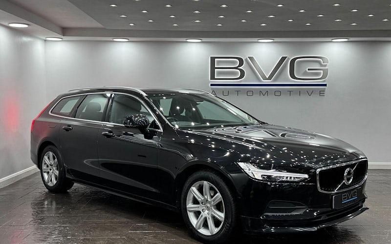 Used Volvo V90 Momentum 190 HP (139 kW) 2019 Black Estate