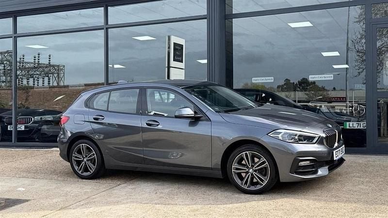 Usado BMW 116 Sport Line 2021 Gris Utilitario