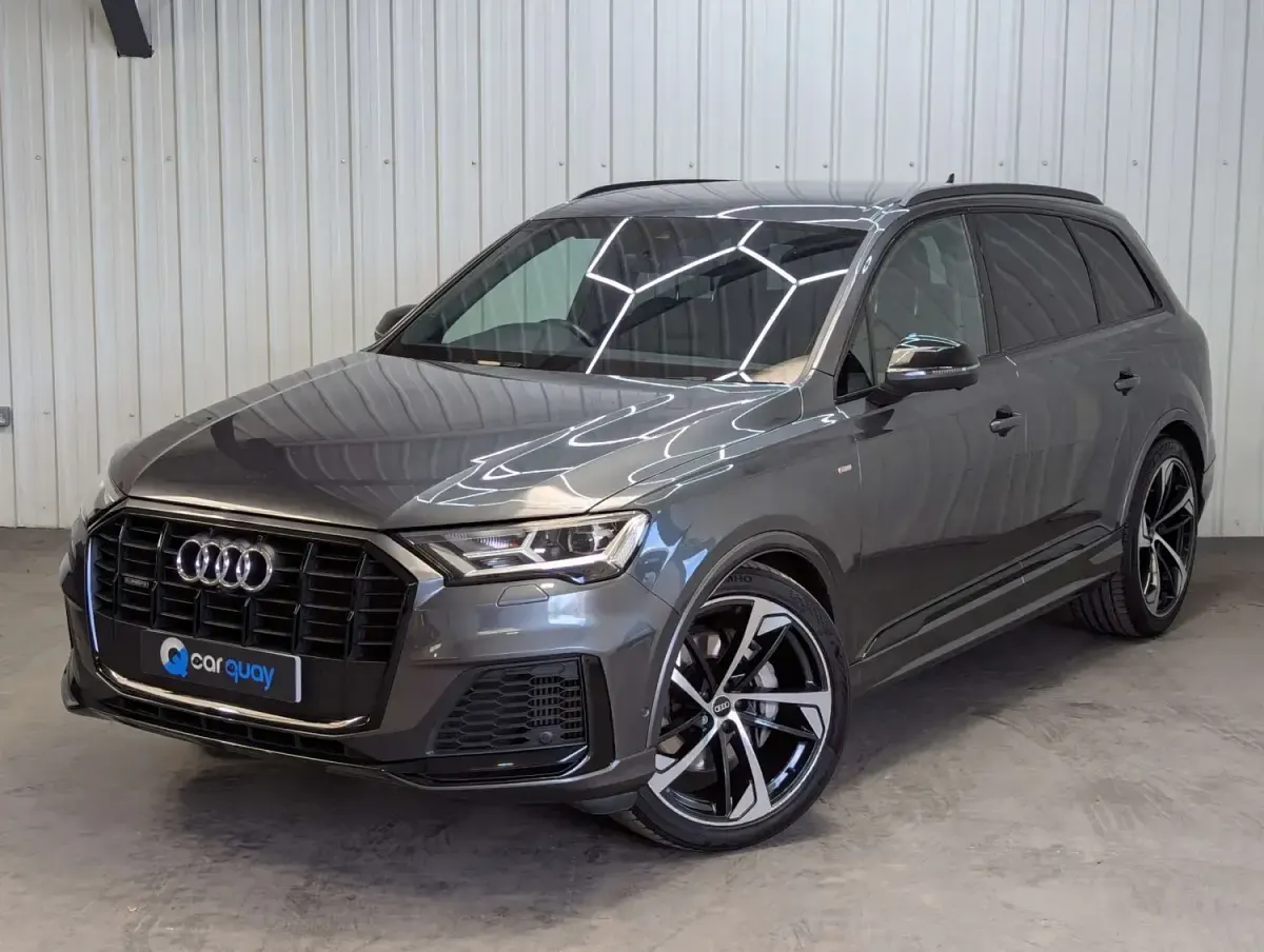 Używany Audi Q7 Black Edition 340 KM (250 kW) 2022 Szary SUV
