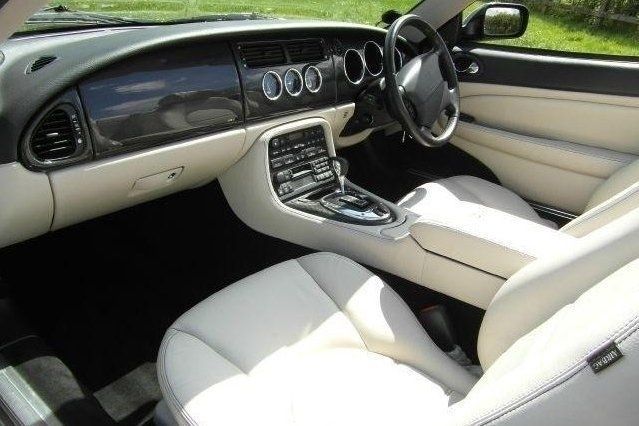 Usado Jaguar XK8 300 HP (220 kW) 2005 Cabrios