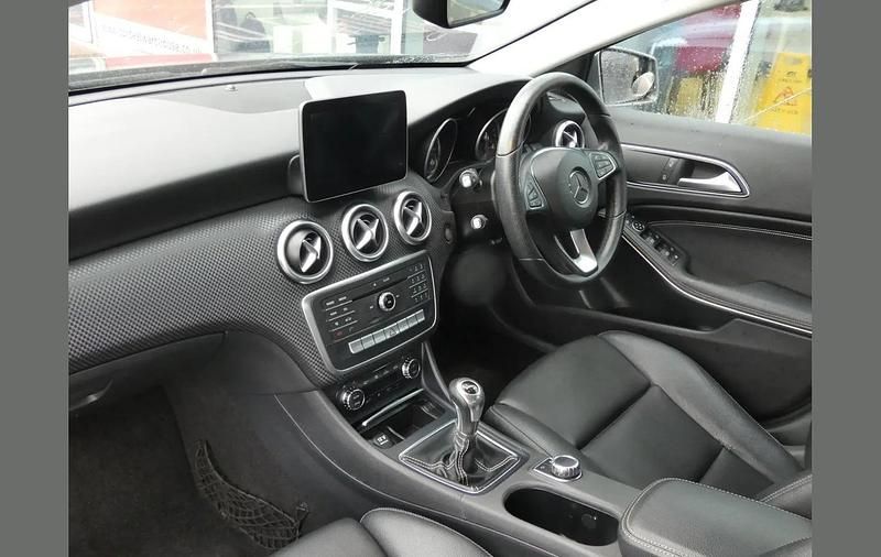 Used Mercedes A180 107 HP (78 kW) 2016 Grey Hatchback