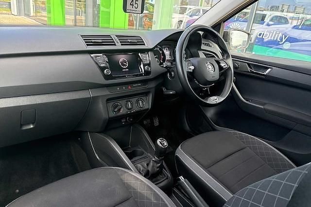 Image 2/4