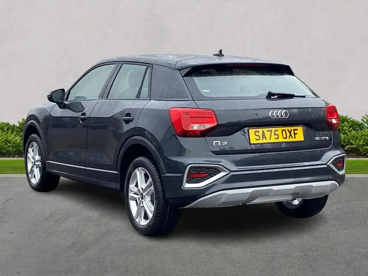 Used Audi Q2 Sport 113 HP (83 kW) 2026 Grey SUV