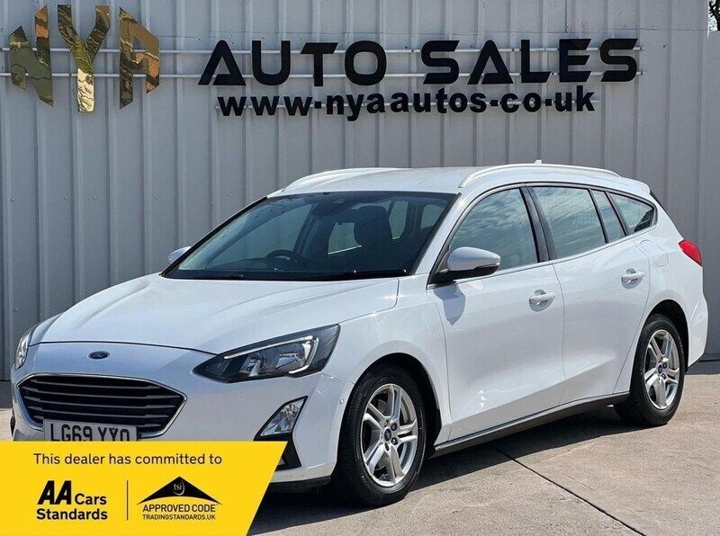White Used 2019 Ford Focus Zetec Estate | £10,499 (Good price) - Image 1/4