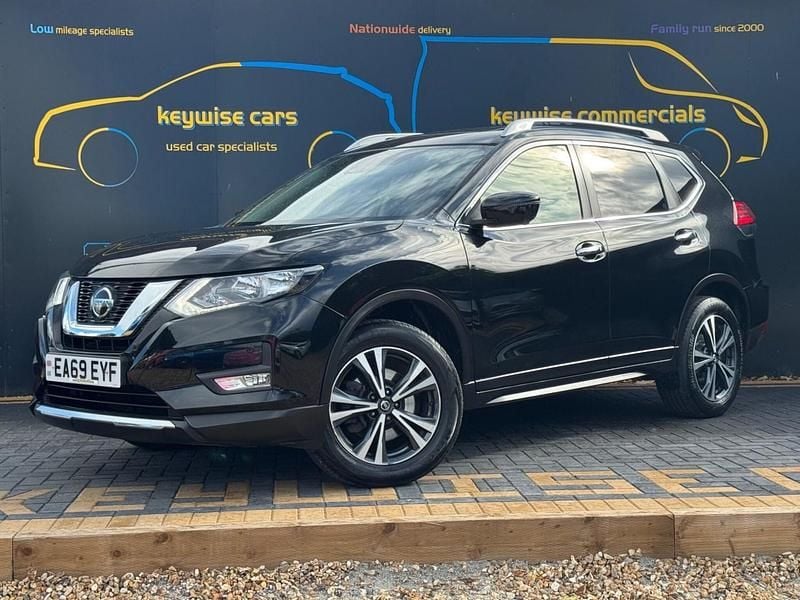 Black Used 2019 Nissan X-Trail N-Connecta SUV | £15,290 (Fair price) - Image 1/4