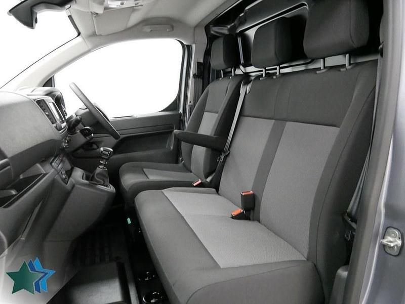 Used Vauxhall Vivaro Edition 100 HP (73 kW) 2023 Grey MPV