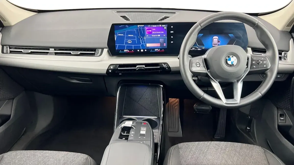 Usado BMW X1 Sport Line 168 CV (123 kW) 2024 Plateado SUV