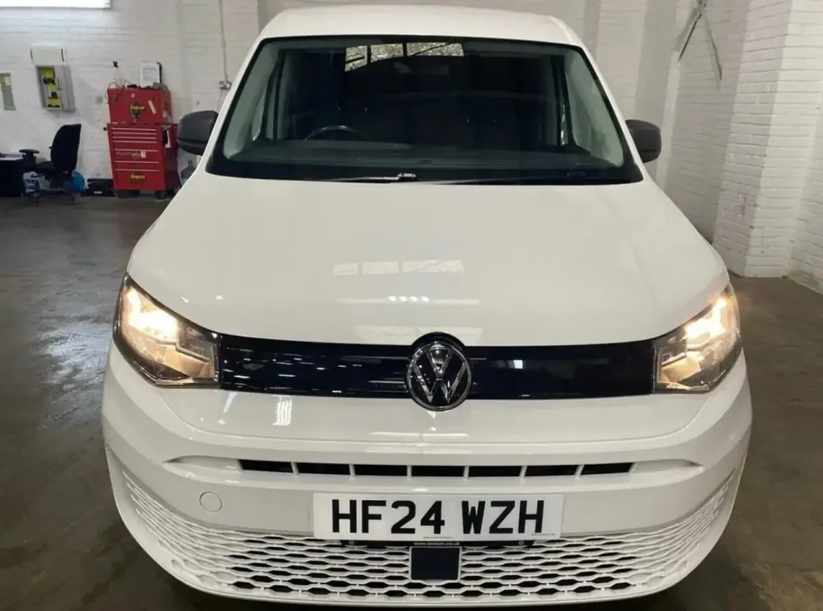 Used VW Caddy 102 HP (75 kW) 2024 White MPV
