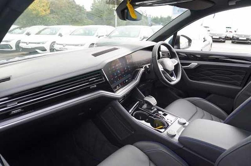 Used VW Touareg 462 HP (339 kW) 2025 SUV