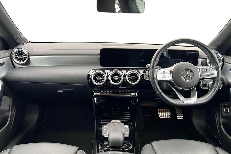 Used Mercedes CLA200 AMG Line Premium Plus 163 HP (119 kW) 2021 Blue Coupe