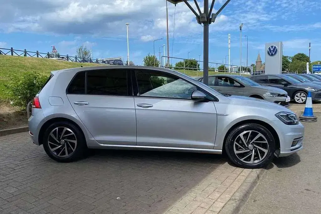 Used VW Golf VII Edition 130 HP (95 kW) 2020 Silver Hatchback