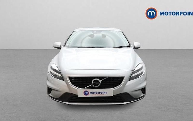 Used Volvo V40 R-Design 152 HP (111 kW) 2019 Silver Hatchback