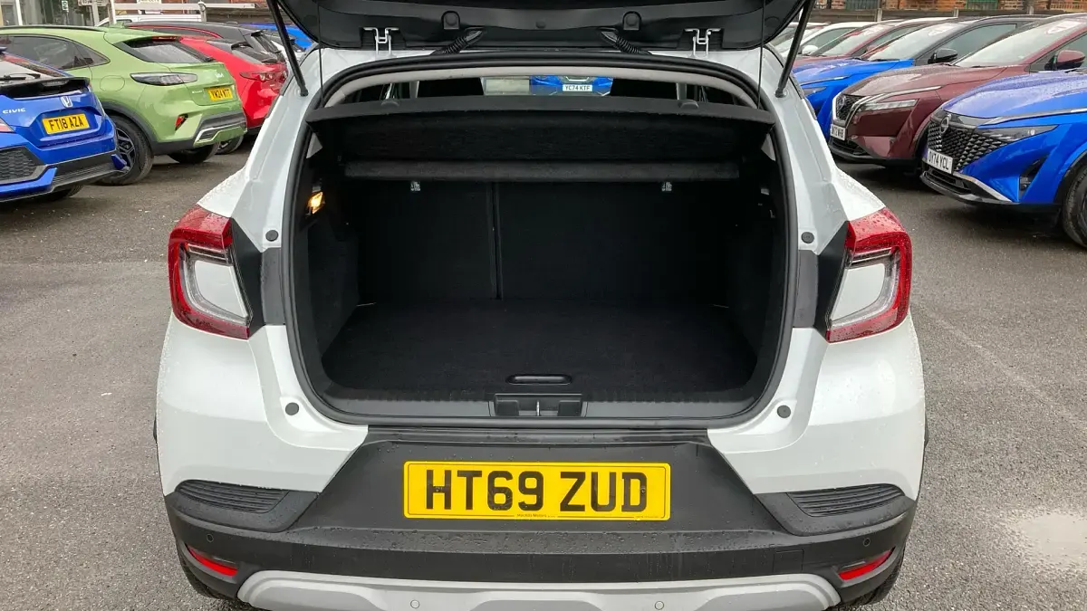 Used Renault Captur Iconic 100 HP (73 kW) 2020 Other SUV