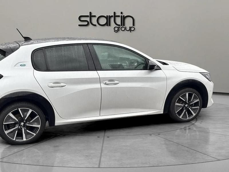Used Peugeot e-208 GT 98 kW (134 HP) 2021 White Hatchback