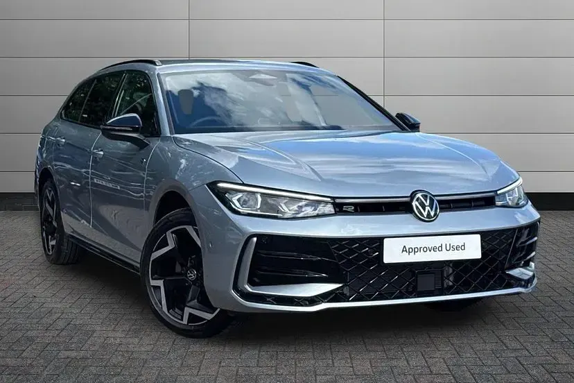 New VW Passat R-line 148 HP (108 kW) 2026 Oyster silver Estate