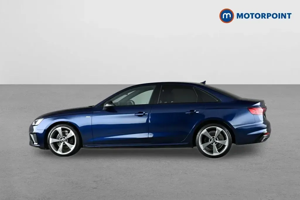 Begagnad Audi A4 Black Edition 2020 Blå Sedan