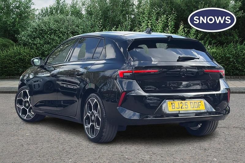 Used Vauxhall Astra Ultimate 130 HP (95 kW) 2025 Black Hatchback