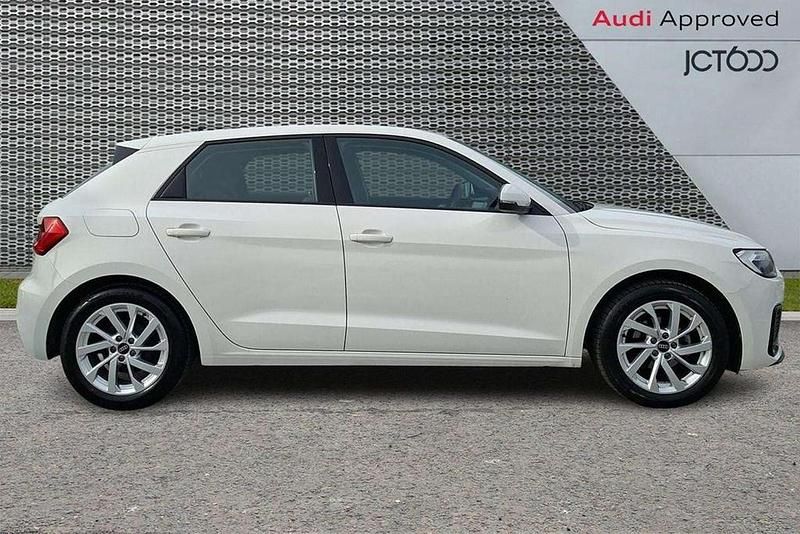Used Audi A1 Sport 94 HP (69 kW) 2023 White SUV