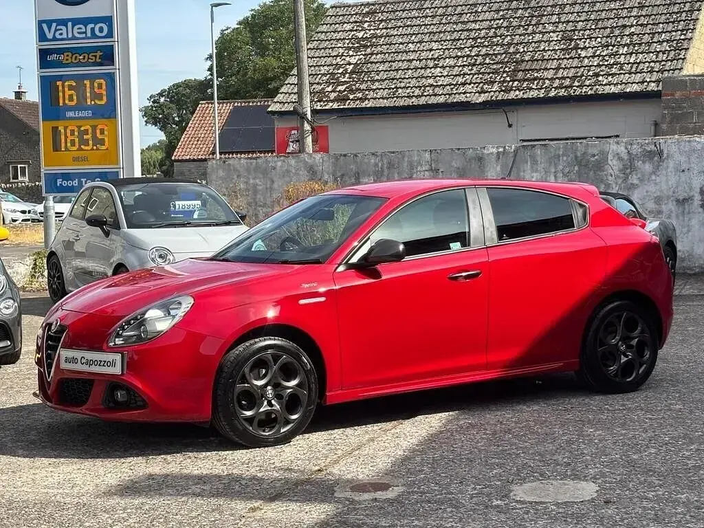 Used Alfa Romeo Giulietta Sprint 150 HP (110 kW) 2015 Alfa red Hatchback