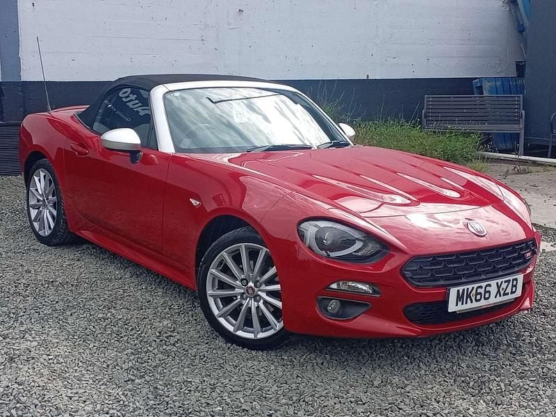 Red Used 2016 Fiat 124 Spider Anniversary Cabriolet | £9,095 (Fair price) - Image 1/4