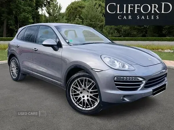 Used Porsche Cayenne 245 HP (180 kW) 2012 Grey SUV