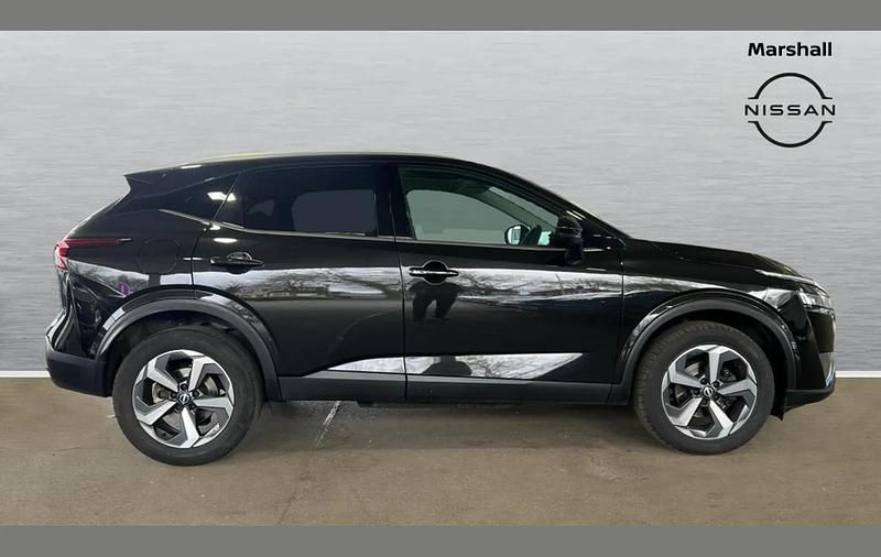Used Nissan Qashqai N-Connecta 155 HP (114 kW) 2024 Black SUV