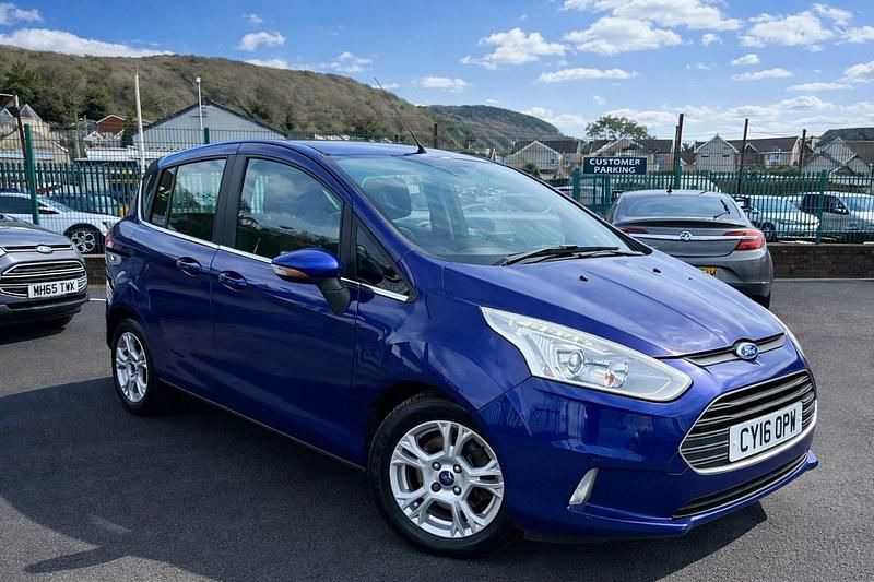 Used Ford B-MAX Zetec 95 HP (69 kW) 2016 Blue MPV