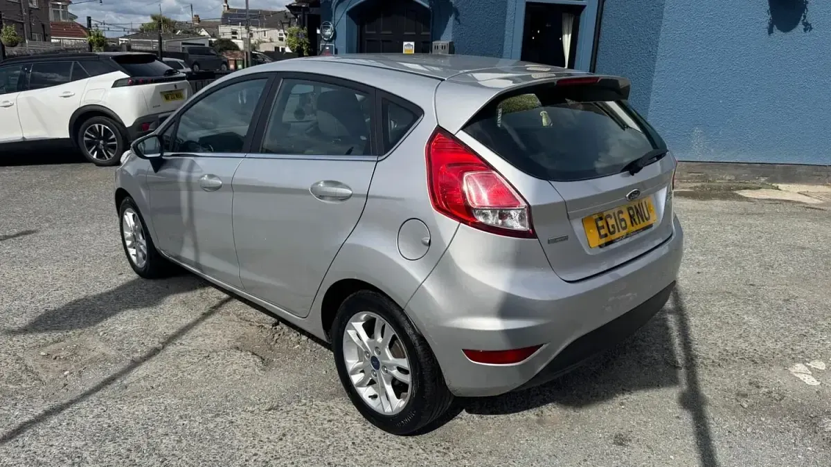Used Ford Fiesta Zetec 2016 Silver Hatchback