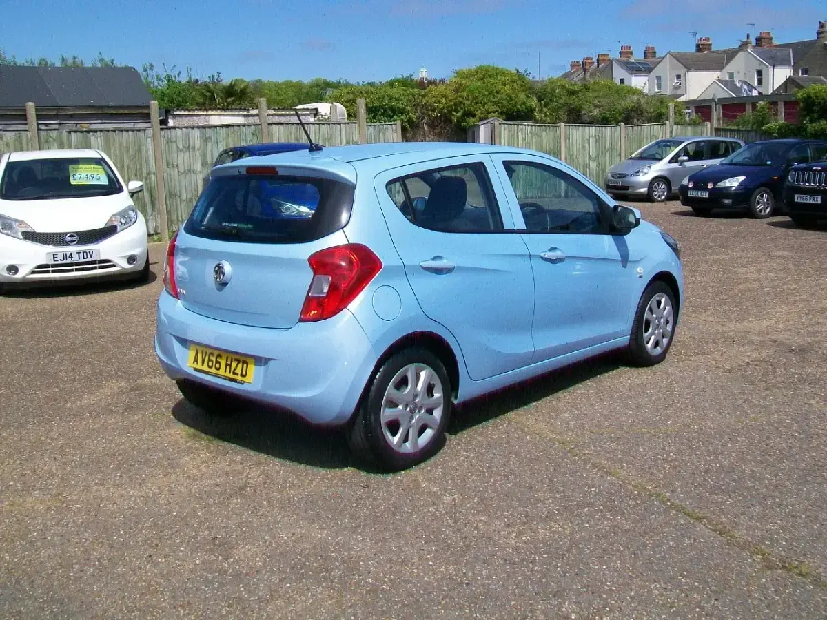 Second-hand Vauxhall Viva 75 CP (55 kW) 2016 Albastru Hatchback