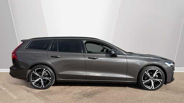 Used Volvo V60 Ultimate 161 HP (118 kW) 2022 Grey Estate