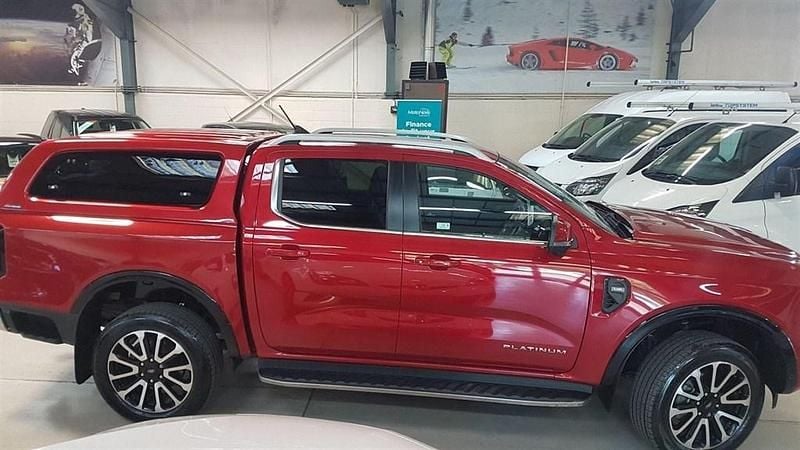 Used Ford Ranger Platinum 240 HP (176 kW) 2024 Red Pickup