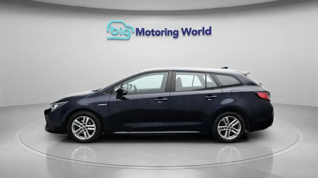 Usado Toyota Corolla 122 CV (89 kW) 2022 Azul Familiar