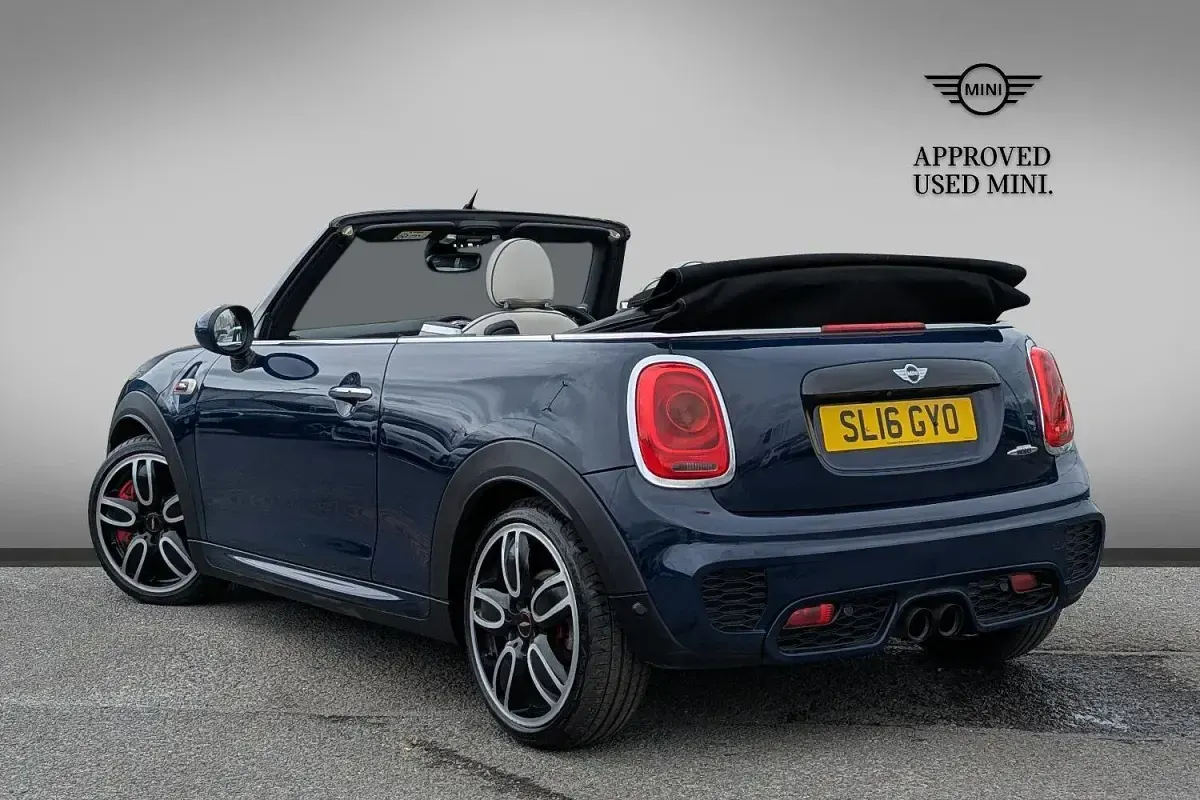 Used Mini John Cooper Works 228 HP (167 kW) 2016 Blue Hatchback