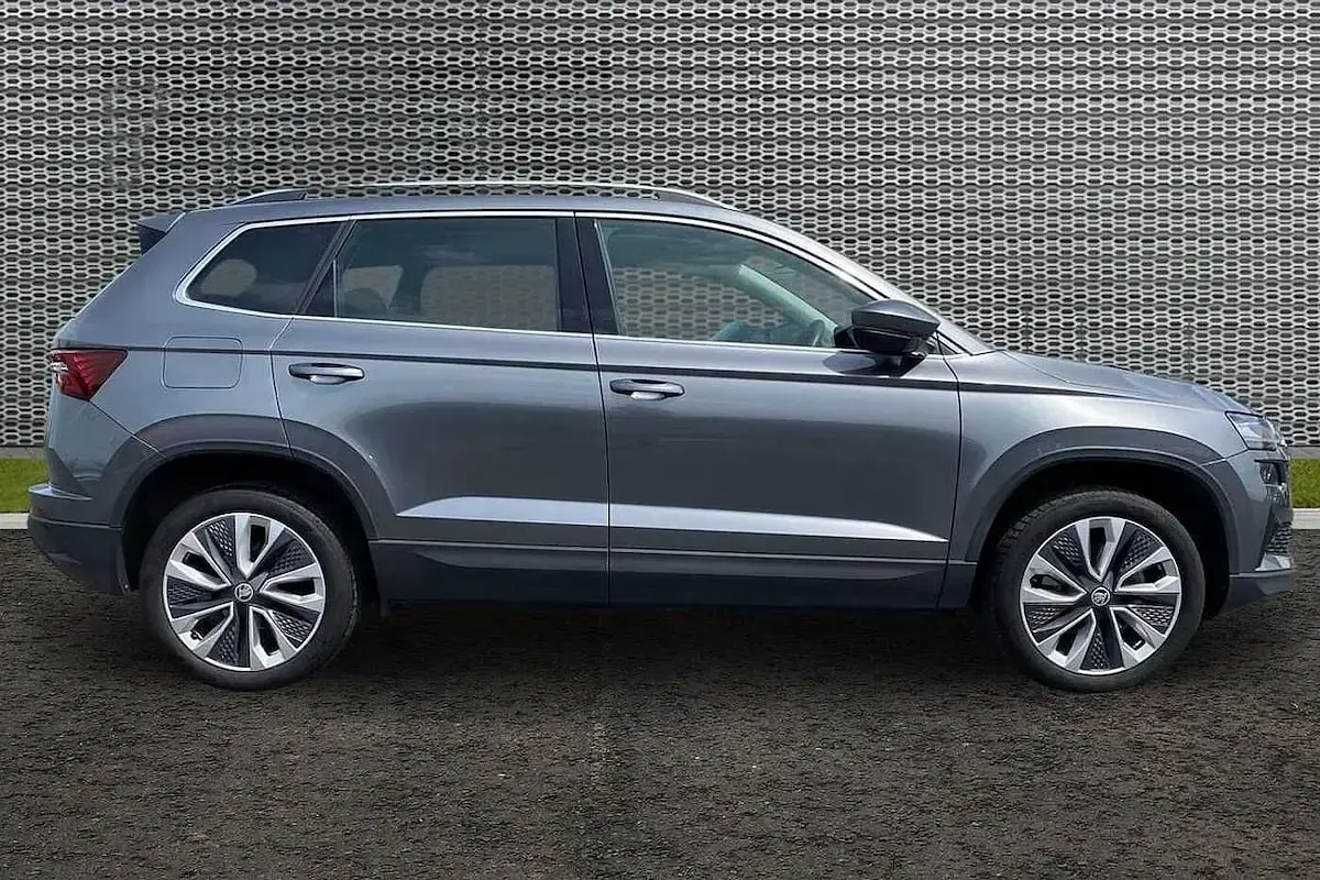 Gebraucht Skoda Karoq SE L 110 PS (80 kW) 2024 Grau SUV