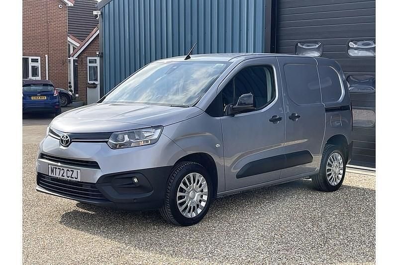 Used Toyota Proace 120 HP (88 kW) 2022 Grey MPV