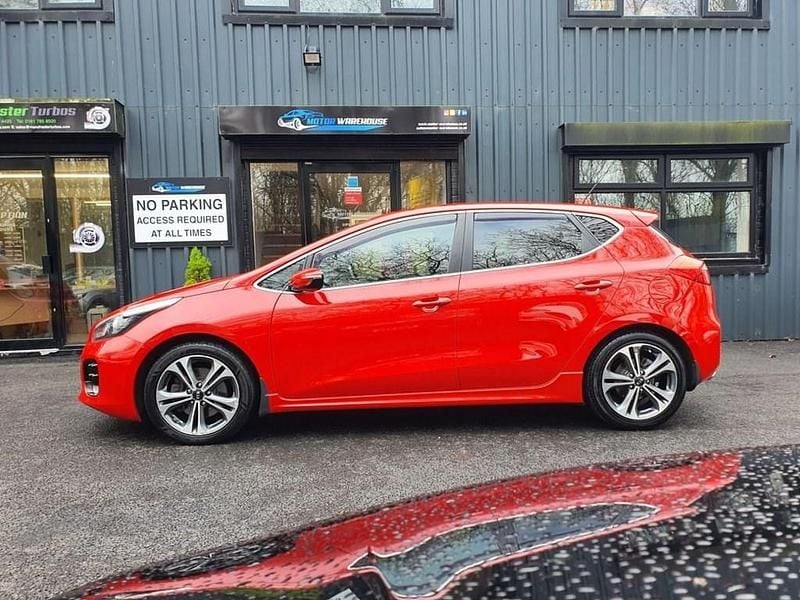 Used Kia Ceed GT-Line 134 HP (98 kW) 2016 Red Hatchback