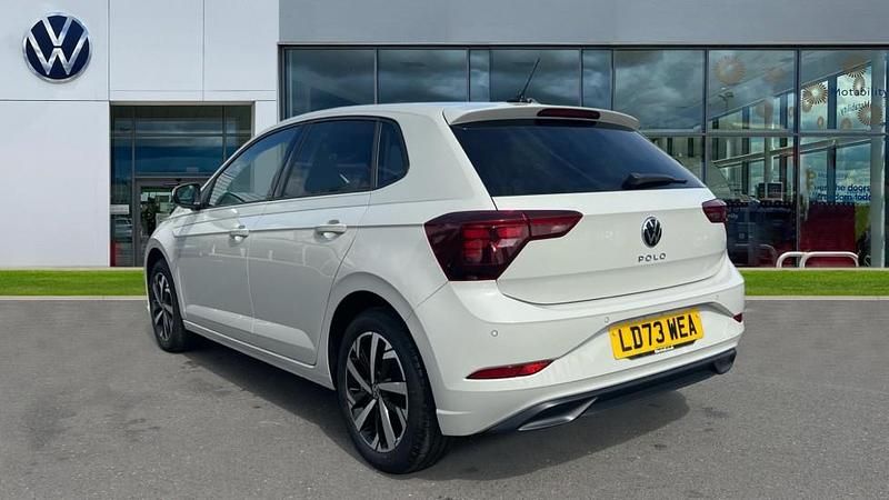 Used VW Polo Life 95 HP (69 kW) 2023 Ascot grey Hatchback