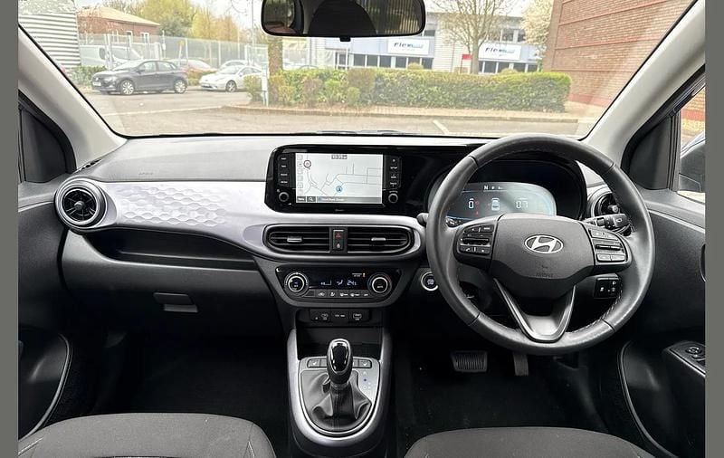 Usado Hyundai i10 Premium 77 HP (56 kW) 2025 Azul Citadino