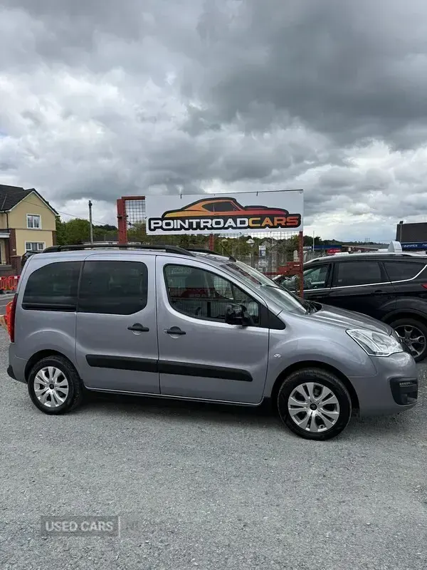 Used Citroën Berlingo XTR 120 HP (88 kW) 2016 Grey MPV