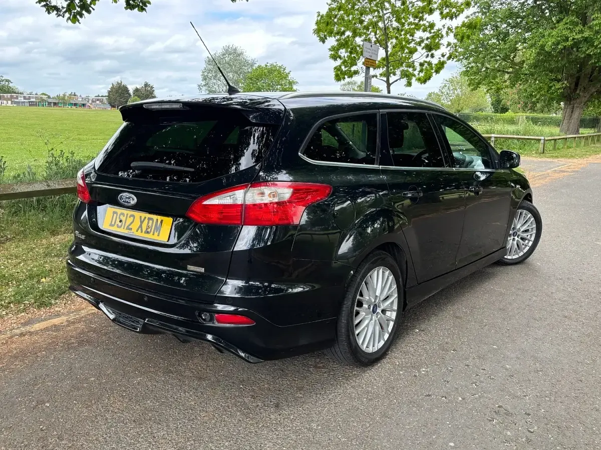 Used Ford Focus Zetec 115 HP (84 kW) 2012 Black Estate