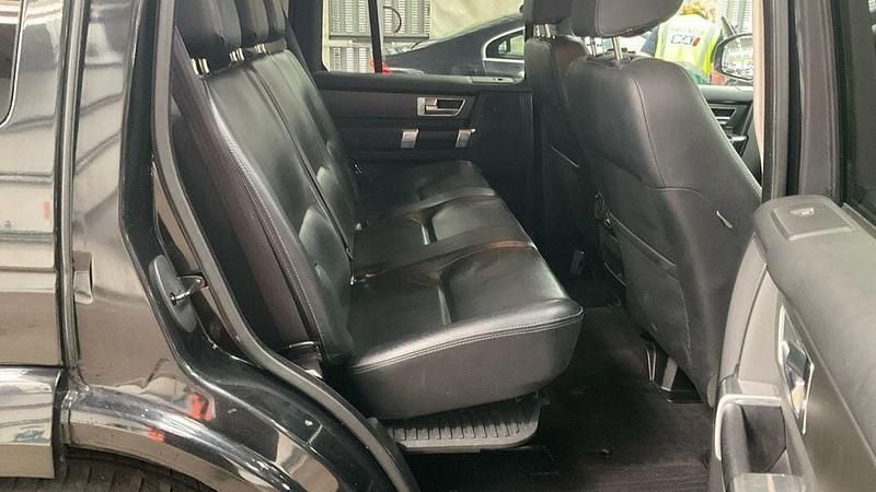 Used Land Rover Discovery 4 SE 255 HP (187 kW) 2016 Black SUV