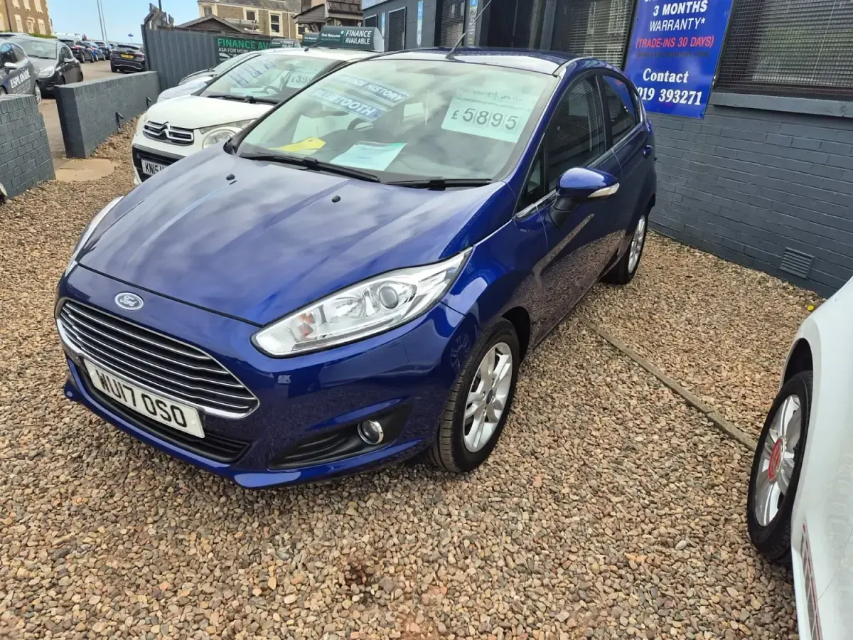 Usado Ford Fiesta Zetec 2017 Azul Utilitario