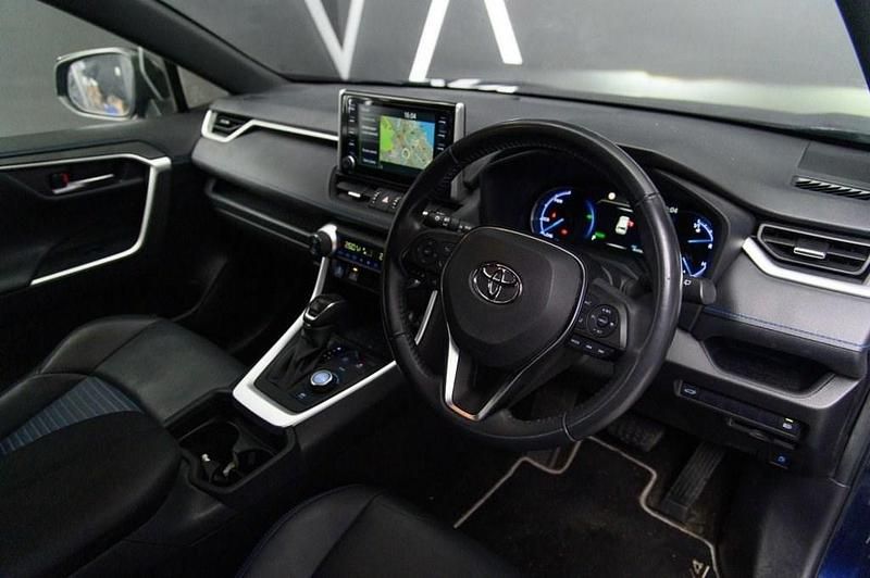 Used Toyota RAV4 222 HP (163 kW) 2020 Blue SUV