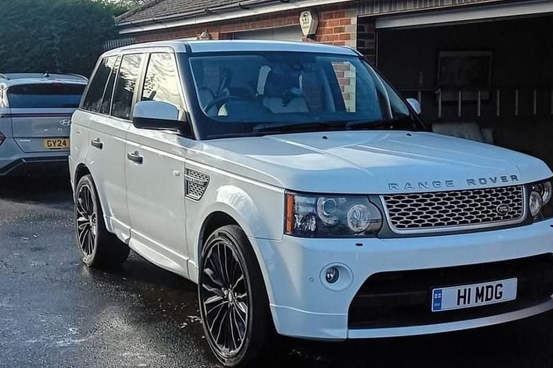 Used 2011 Land Rover Range Rover Autobiography SUV | £12,490 (Good price) - Image 1/1